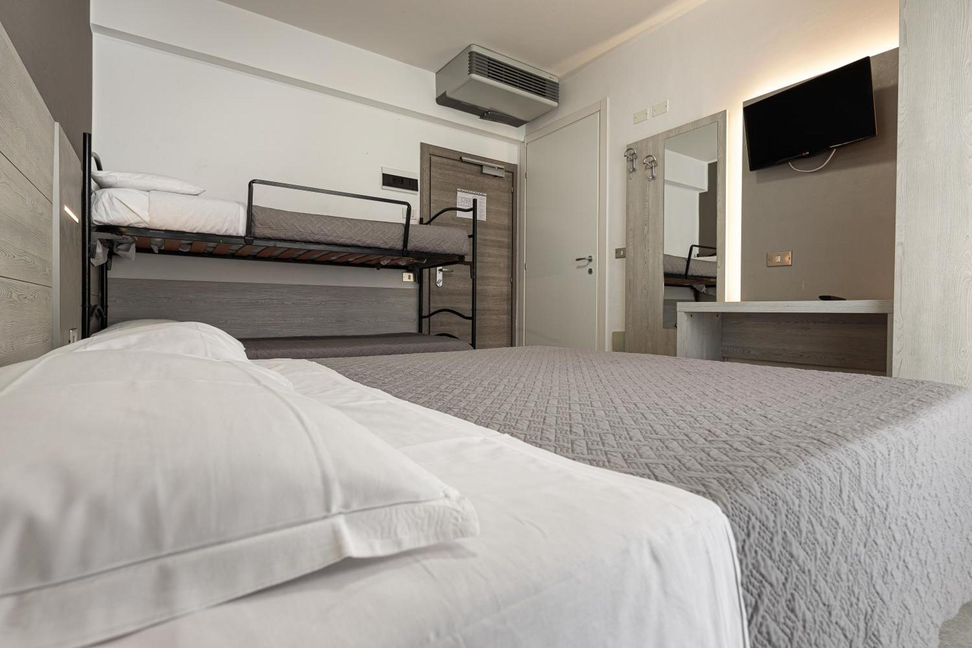 Bi Hotel Hotel