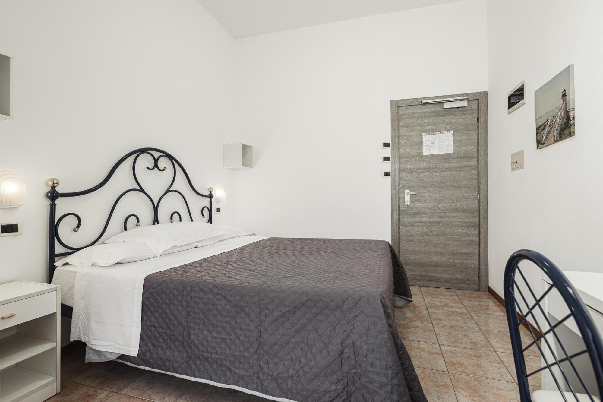 Bi Hotel